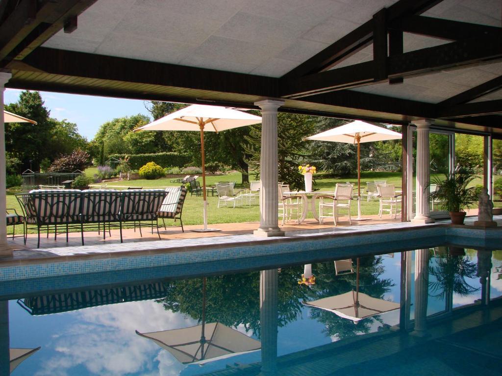 Relais Du Bois Saint Georges - Hotel De Charme Сент Екстериор снимка